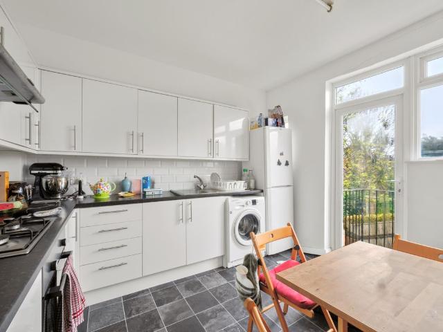 Cannon Hill Lane, Raynes Park, London SW20, 3 bed maisonette to rent, £2,150 pcm | PrimeLocation