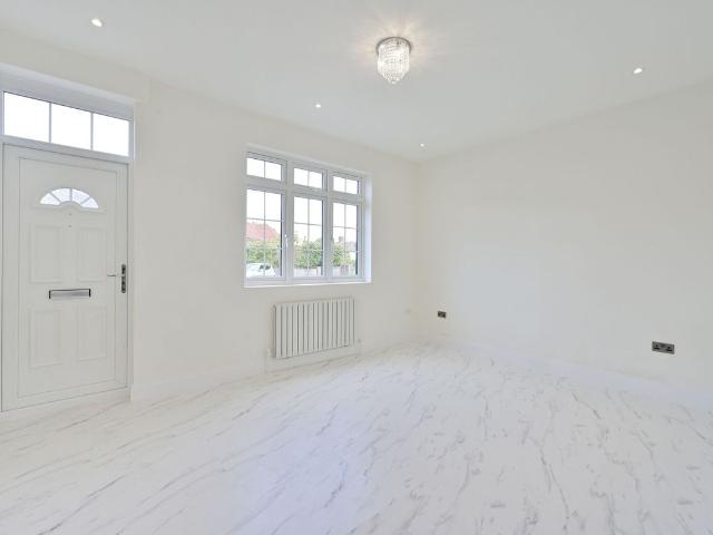 Cannon Hill Lane, Raynes Park, London SW20, 2 bed terraced house to rent, £2,500 pcm | PrimeLocation