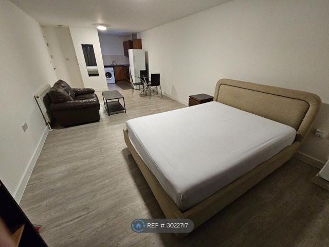 Cannon Street Road, London E1, Studio to rent, £1,695 pcm | PrimeLocation