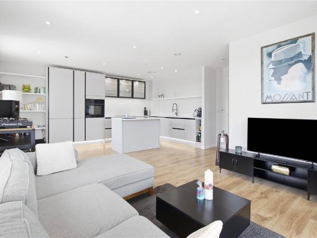Cannon Road, London N17, 2 bed flat to rent, £2,500 pcm | PrimeLocation