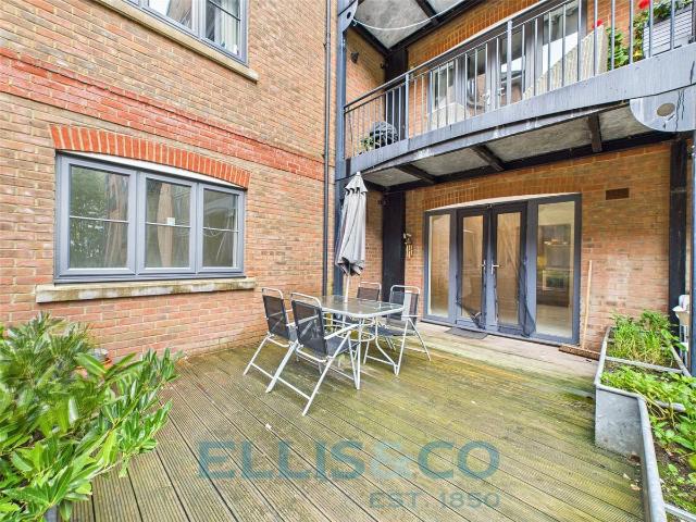 Cannons Wharf, Tonbridge, Kent TN9, 2 bed flat to rent, £1,750 pcm | PrimeLocation