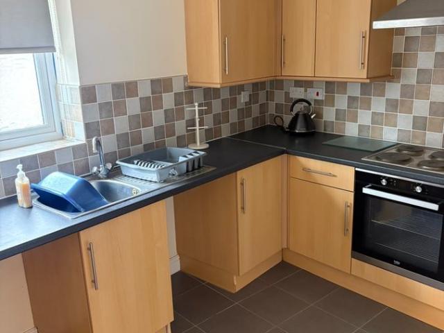 Cannock Road, Wolverhampton WV10, 2 bed flat to rent, £950 pcm | PrimeLocation