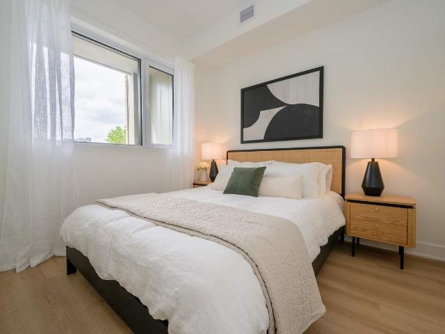 Canoë phase 1 3 Bedroom Apartment for Rent at 4500 Rue Hochelaga, Montréal, QC H1V 0C3 Maisonneuve