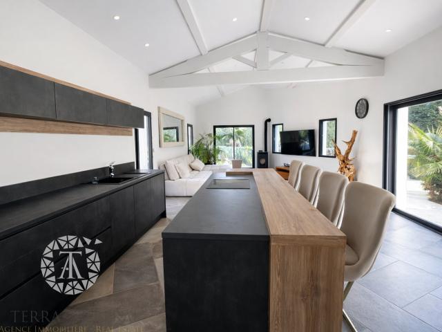 CANOHES Maison 5 pièces de plain pied 150 m2