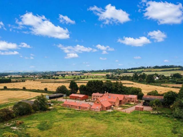 Canon Pyon, Hereford 3 bed barn conversion to rent £1,600 pcm £369 pw