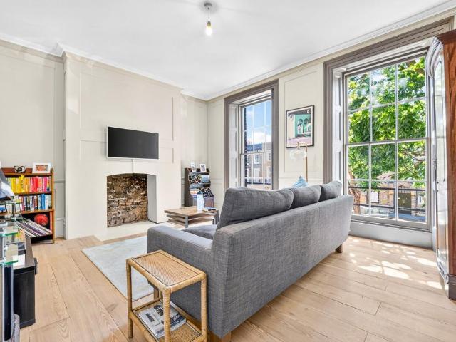 Canonbury Road, Canonbury, Islington. 2 bed terraced house to rent £6,000 pcm £1,385 pw