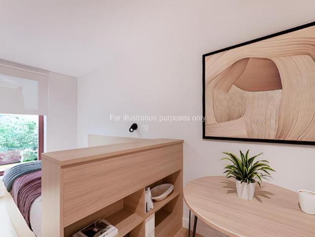 Canongate, Edinburgh EH8 Studio to rent £1,668 pcm £385 pw