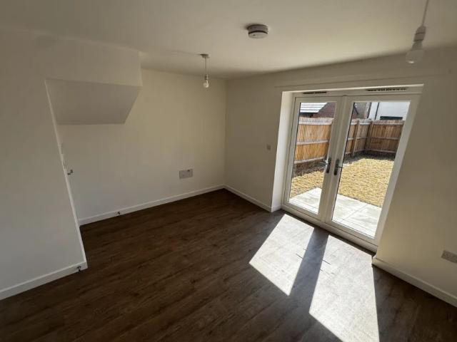Canons Close
