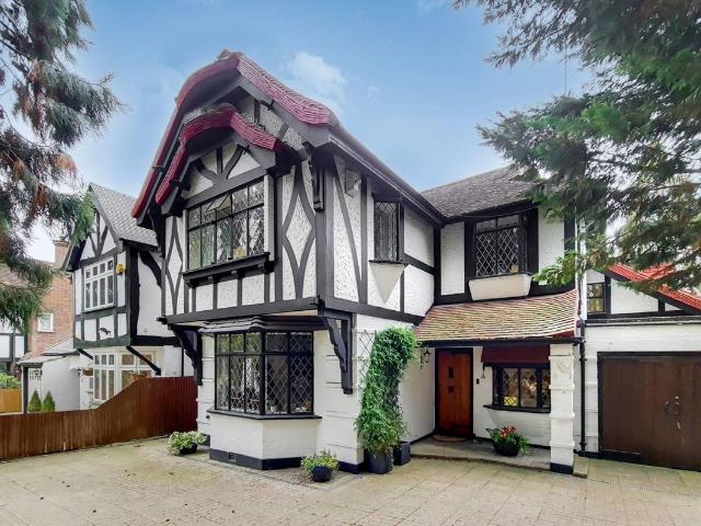Canons Drive, Edgware HA8, 4 bed detached house to rent, £4,495 pcm | PrimeLocation