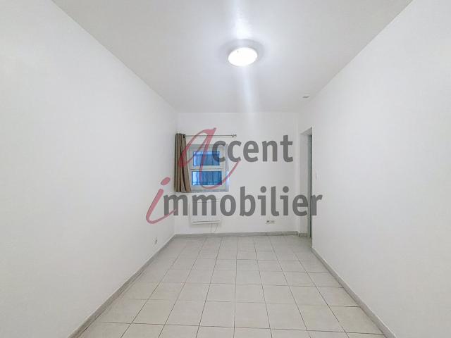 Cabannes: Appartement 35 m² au RDC