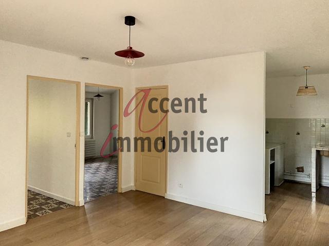 Cabannes: Appartement T3 avec parking
