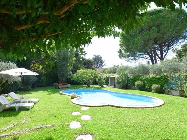 Cabannes Maison provençale avec piscine, garage sur près d. 140m² Cabannes