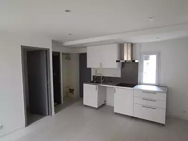 Cabasse 83340 Location appartement 2 pièces t2 cave