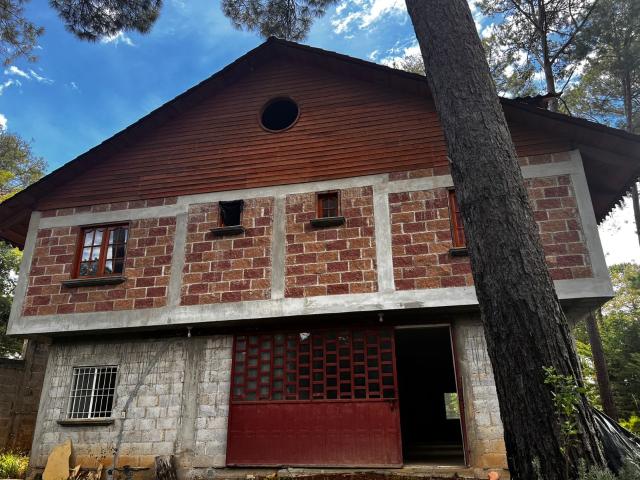 Cabaña en venta con jardín amplio