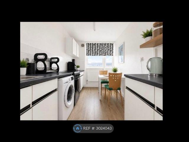 Cable St, London E1W, 3 bed maisonette to rent, £3,300 pcm | PrimeLocation