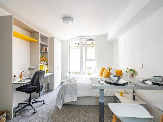 Cable Street, Lancaster LA1 Studio to rent £780 pcm £180 pw