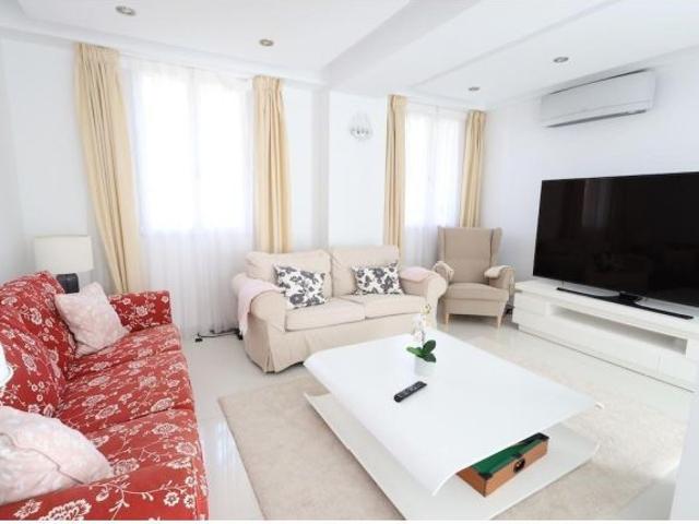 Cabo Roig – Chalet independiente en alquiler