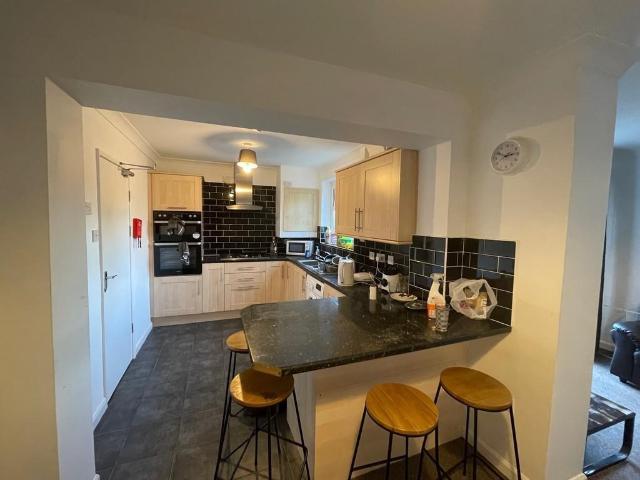 Cabourne Avenue 5 bed house share to rent £1,760 pcm £406 pw