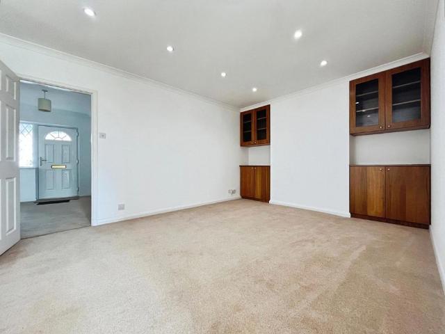 Cabrera Avenue, Virginia Water, Surrey, GU25 4EZ