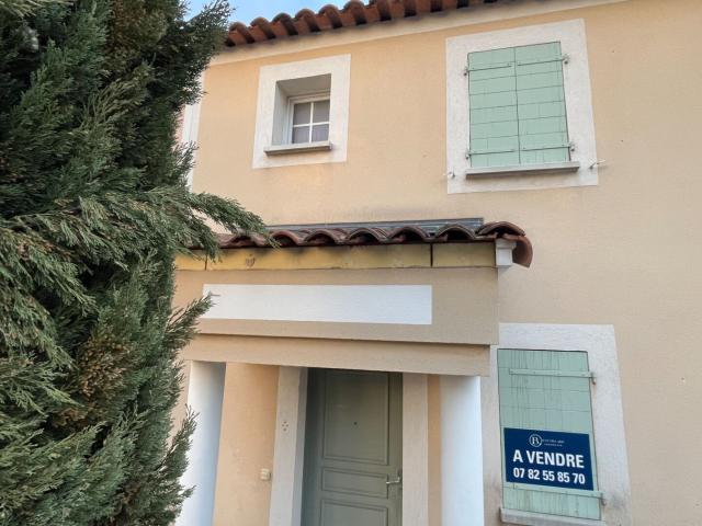 MAISON AVEC TERRASSE sur GOLF DE LA CABRE D'OR