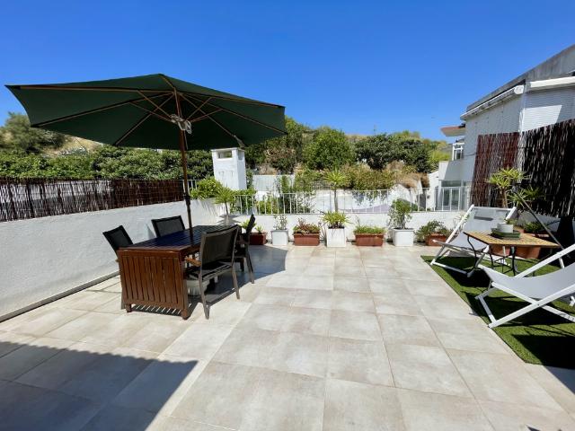 Cacilhas Terrace