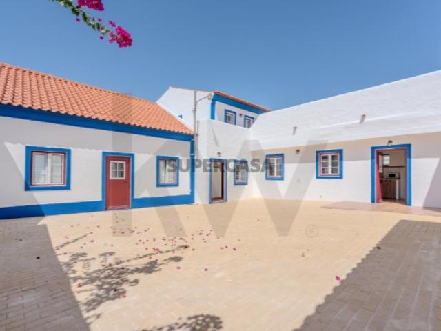 Cadafaz, Gavião Moradia T7 Totalmente Renovada 486 m² | 5 Suítes | Terraços | Logradouro