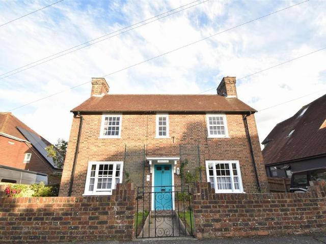 Cadborough Cliff, Rye 3 bed house to rent £1,700 pcm £392 pw
