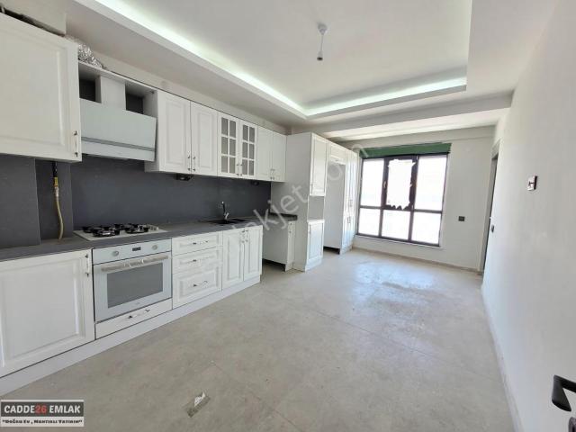 Cadde26 Dan Ertaş Caddesinde Site İçinde Satılık 3+1 Daireler