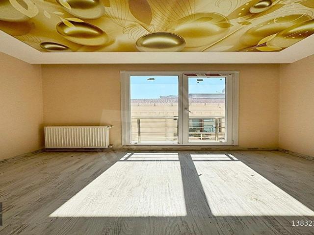 CADDE34 TEN MERKEZİ LOKASYONDA SIFIR ARAKAT 2+1 KİRALIK