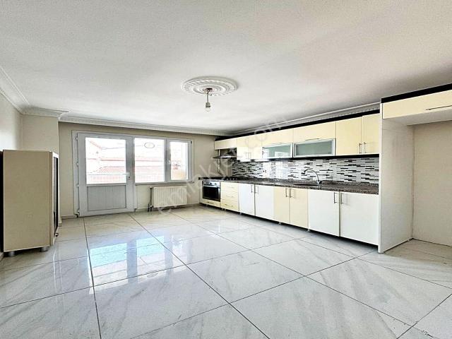 Cadde34 Yapı'dan Üçevler'de Krediye Uygun Asansörlü Yeni Binada Aşiret Paket 3+1 Arakat Daire