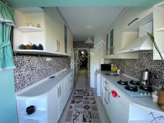 Cadde Üstü Asansörlü 3+1 Daire