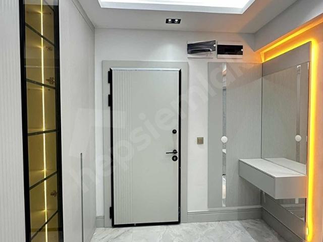 CADDE ÜSTÜ ERKİLETİN EN LÜKS 4+1 DAİRESİ