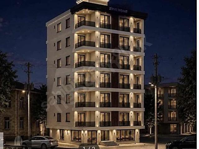 CADDE ÜSTÜ 2+1 80 NET,3 AYA TESLİM,5. KATTA SATILIK