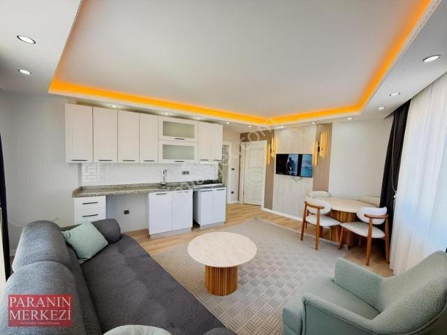Cadde Üzeri 6.kat geniş Daire 3+1 Ful Eşyalı Otoparklı