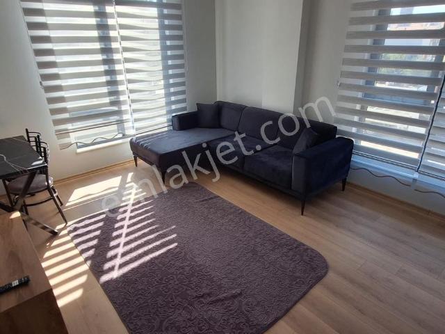 Cadde Üzeri 1+1 Sıfır Eşyalı Ara Kat Her Şey Dahil Daire