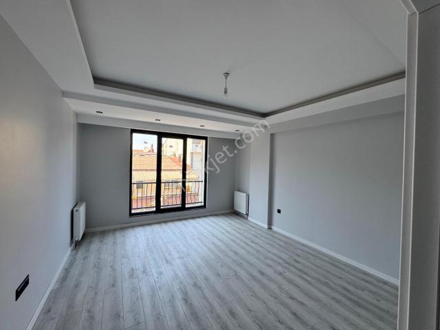 Cadde Üzeri 160 M² 5+2 Dubleks | Murat Mahallesi