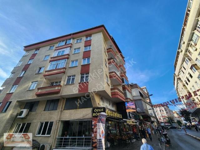Cadde Üzeri Yokuşsuz Bakımlı Balkonlu Temiz 3+1 Daire