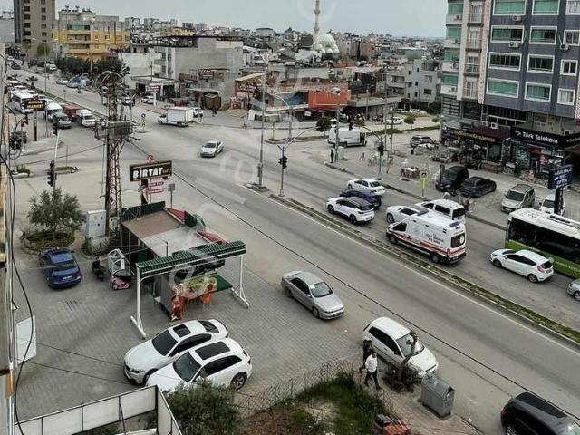 Cadde~üzeri~az~katlı~1+1~full~eşyalı~cazip~kiralık~daire~