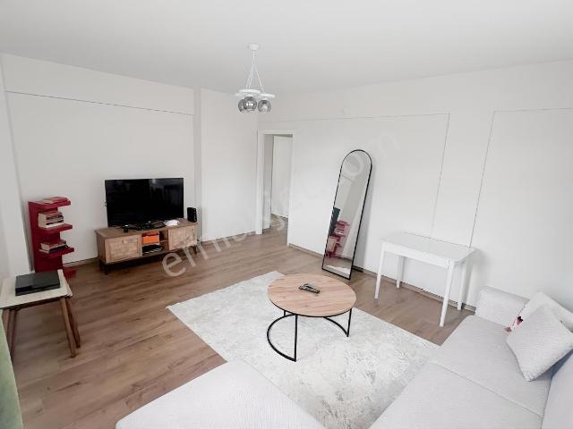 Cadde Üzeri Geniş Masrafsız 2+1 Kiralık Daire