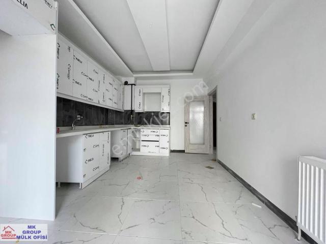 Cadde Üzeri Çift Banyo Ultra Geniş Sıfır Satılık Daire