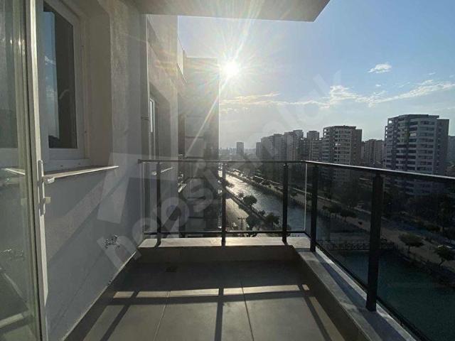 Cadde Üzeri Kanal Cepheli Sıfır Kullanılmamış Butik Daire