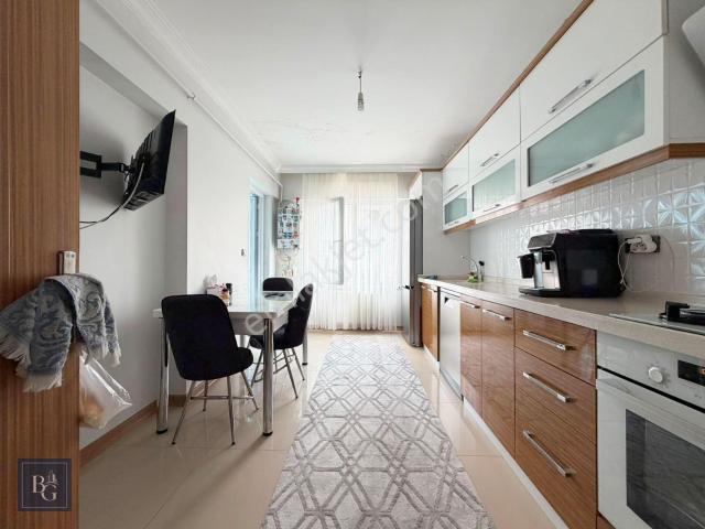 Cadde Üzeri Mevkide Site İçi Full+full Yapılı 250m² 5.5+1 Dublex