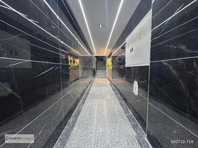 CADDE ÜZERİNDE DENİZ MANZARALI ASANSÖR K.OTOPARKLI LUX DUBLEX
