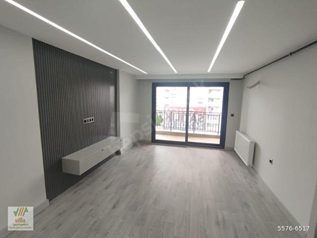 CADDE ÜZERİNDE YEŞİL FIRIN CİVARI KAPALI OTOPARKLI 2+1 KÖŞE BAŞI SIFIR LÜKS DAİRE