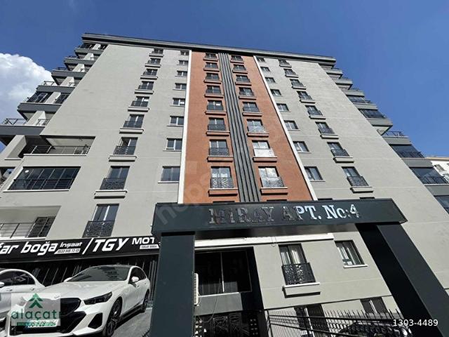CADDE ÜZERİ SIFIR LÜX YAPILI BAHÇE ÇIKIŞLI ÖZEL DAİRE