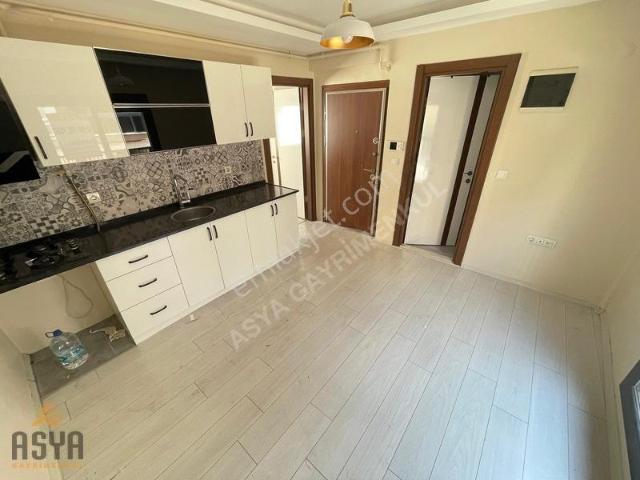 Cadde Üzerinde arakat d.gazlı ferah 1+1 Kiralık Daire