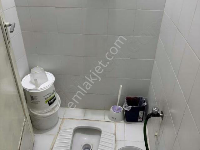 Cadde Üzerinde Çift Cephe Manzaralı,komple Eşyalı Olarak