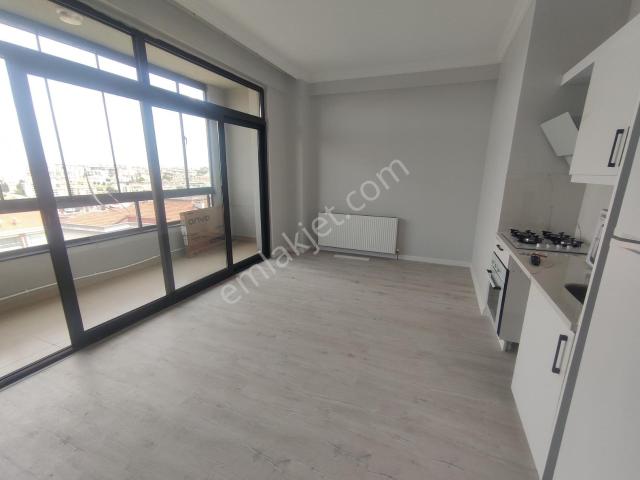 Donanımlı Sitede Ayçadan Satılık Geniş Kullanımlı Daire
