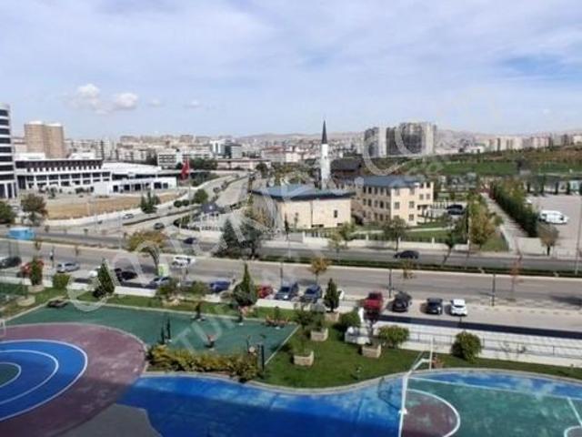 Cadde Ve Park Cepheli Gala Batıkentte Ara Kat Kıralık 1+1