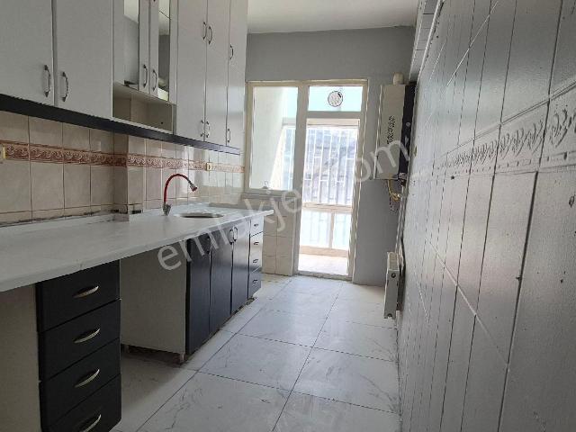 Cadde Yakını Konum Özellikli Satılık Daire